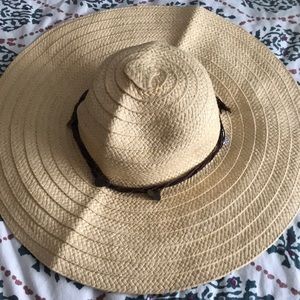 Disney floppy straw hat